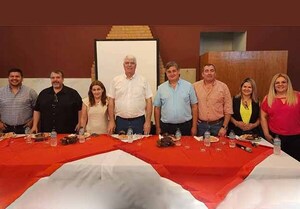 Tiki González presenta a Arnoldo Wiens como futuro candidato a presidente de la República por el Partido Colorado | DIARIO PRIMERA PLANA