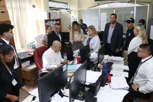 Mafia de los pagarés: abogados “no quieren jugarse” a denunciar, porque se ven perjudicados en otros litigios  - Nacionales - ABC Color