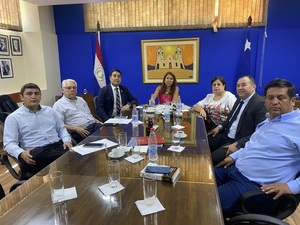Oposición pide explicaciones por cambio en Fiscalía y plantean convocar a Emiliano Rolón