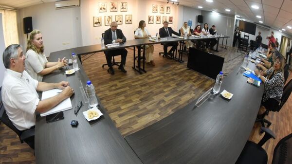 Salud y MEC planifican acciones a ser implementadas en escuelas dentro de Hambre Cero - .::Agencia IP::.