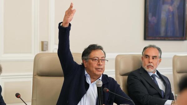 Poderoso contrabandista protagoniza nuevo escándalo de Petro en Colombia
