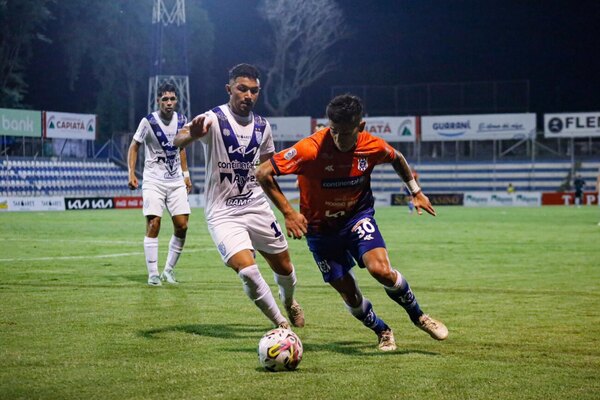 Versus / Ameliano no lo sentenció y el 2 de Mayo rescató un punto en el final