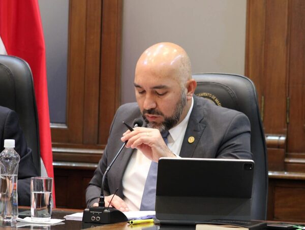 Abogado de Orlando Arévalo ratifica posición sobre juez Osmar Legal · Radio Monumental 1080 AM