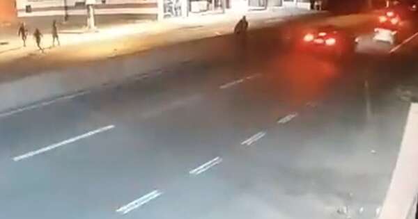 Diario HOY | Peatón muere atropellado por un bus en CDE