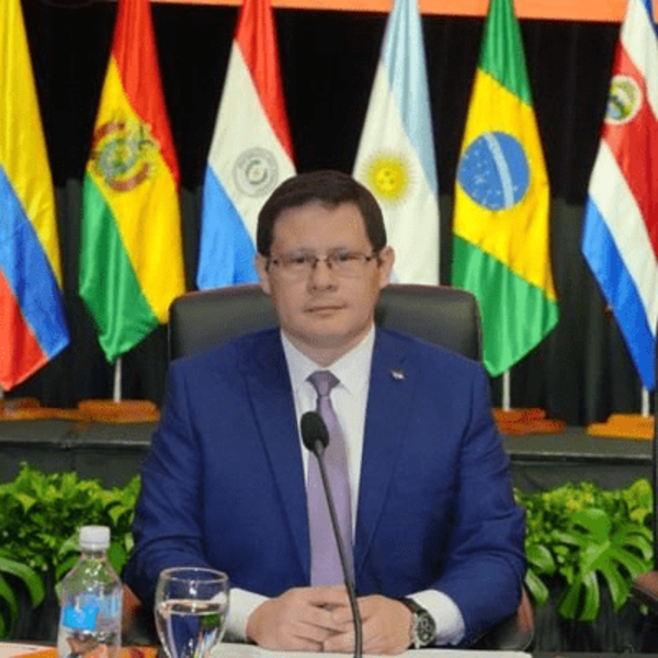 Diputados oficialistas pidieron destituir al director de la DNIT