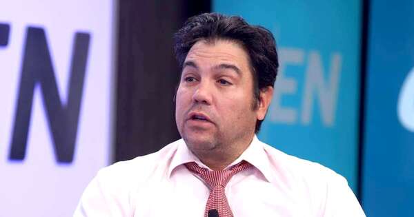 Diario HOY | Juez sigue sin entregar pericia al celular de Lalo Gomes