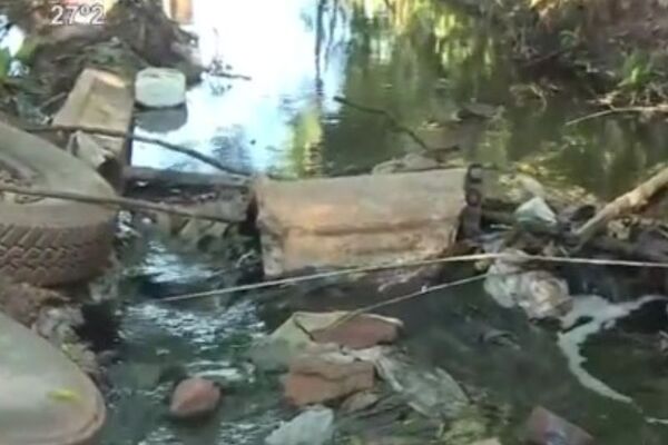Denuncian grave contaminación en el arroyo Avay - SNT