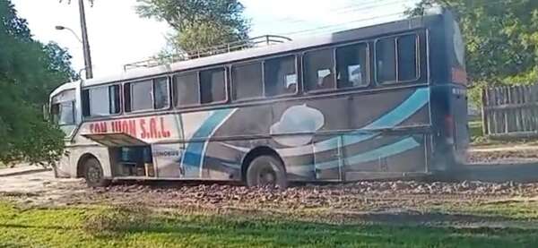 Calles destrozadas en Bahía Negra ante desidia municipal - Noticias del Chaco - ABC Color