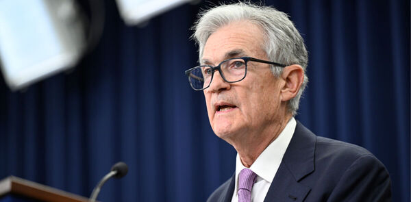 Powell se mantiene firme en su decisi贸n de no tener prisa por seguir bajando los tipos