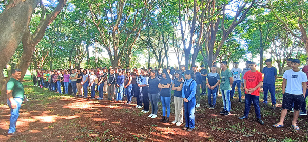 Un centenar de estudiantes se postula para tecnicaturas en Escuela Agrícola del km 30 - La Clave