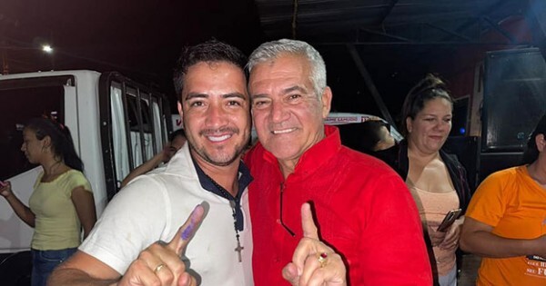 Cano hizo renunciar a un concejal de Hernandarias para que su hijo se quede con la banca