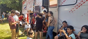 Móvil Salud de la Gobernación de Itapúa realiza exitosa jornada de atención en el barrio San Antonio de Cambyreta