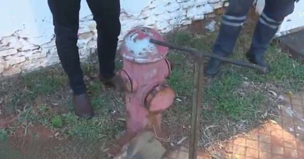 Diario HOY | Pululan los incendios, pero bomberos de Lambaré están sin hidrantes: urgen reparación a la Essap