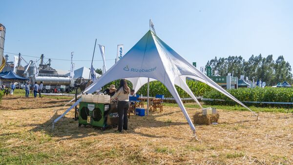Rizobacter tuvo exitoso estreno en Día de Campo de la Cooperativa Sommerfeld