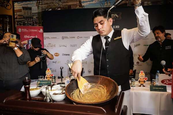 ¿Buscas trabajo?: Salario de hasta G. 5.000.000 para puestos ofrecidos en expo empleos del rubro gastronómico - Economía - ABC Color