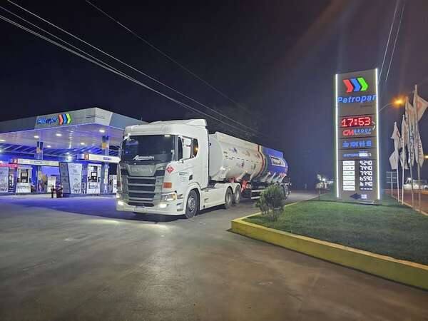 Petropar adjudica otra compra de gasoil a empresa uruguaya, ante posible fracaso con firma catarí - Economía - ABC Color