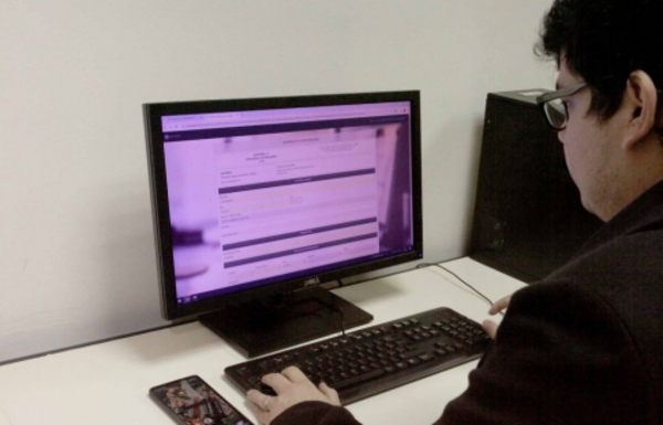 Funcionarios contratados deben presentar facturas