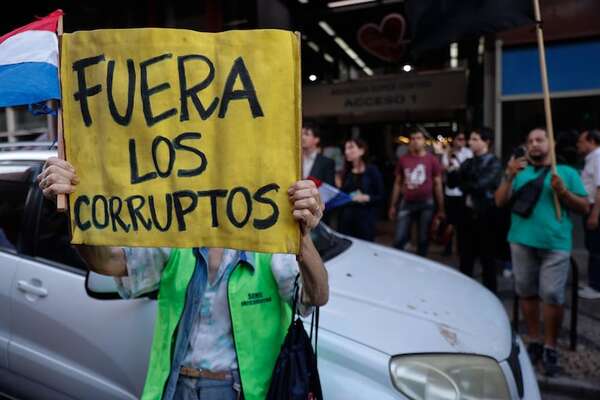 Ranking de corrupción: Paraguay desciende a nivel mundial y sigue siendo “subcampeón” de Sudamérica - Política - ABC Color