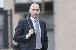 Luis Rubiales: La Fiscalía mantiene su petición de 2,5 años por agresión sexual a Jennifer Hermoso - Mundo - ABC Color