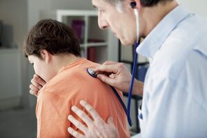 Emiten alerta epidemiológica por casos de tos ferina: un menor falleció - trece