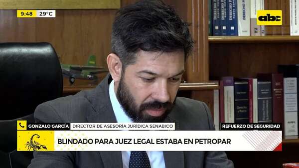 Senabico entregó un vehículo blindado para uso del juez Osmar Legal - ABC Noticias - ABC Color