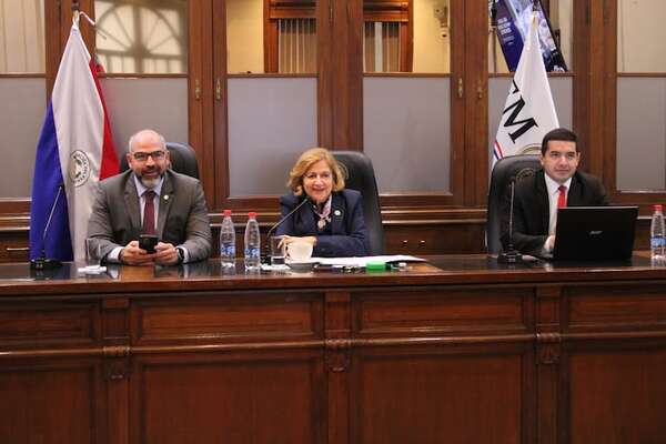 JEM establece plazo para analizar viabilidad de enjuiciar de oficio a juezas de Amambay - Política - ABC Color