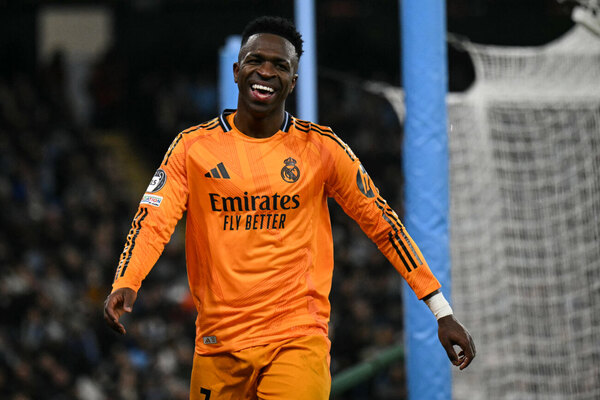 Versus / ¿Quién está llorando ahora? Vinicius devuelve la moneda a la grada del Manchester City