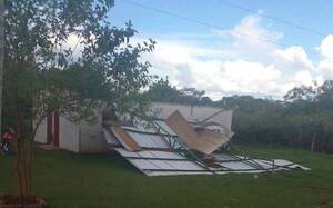 El clima sigue armando sarambí hacia el interior: Loreto sufrió con ráfagas brutales del viento