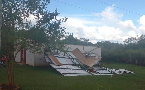 El clima sigue armando sarambí hacia el interior: Loreto sufrió con ráfagas brutales del viento
