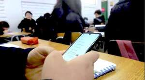 Imputan a director que cubrió acoso de docente a alumnas
