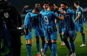Versus / Brujas sorprende y saca ventaja ante el Atalanta
