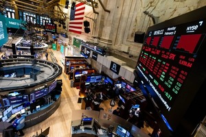 Wall Street enfrenta volatilidad por inflación y avances en las conversaciones de paz en Ucrania - MarketData