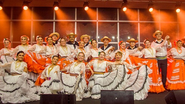 Danza y música por los 70 años del Club Río de la Plata