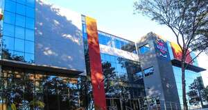 La Nación / La UMAX recibe a sus alumnos con espectacular fiesta de bienvenida