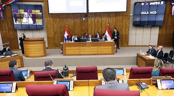 Congreso convoca a sesión extraordinaria para tratar renuncia de Arévalo y designar posible reemplazo