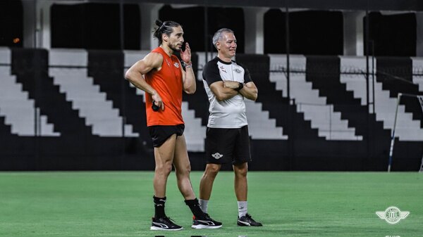 Versus / "Es un excelente profesional, va a jerarquizar el fútbol paraguayo"