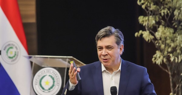 Alcaraz negó estar involucrado en los chats de Lalo y no renuncia