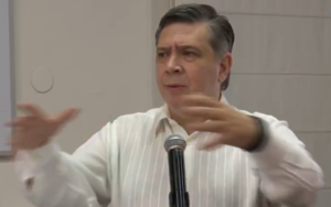 Ministro de Inteligencia aclaró que no proveyó información al exdiputado, Eulalio Gómez