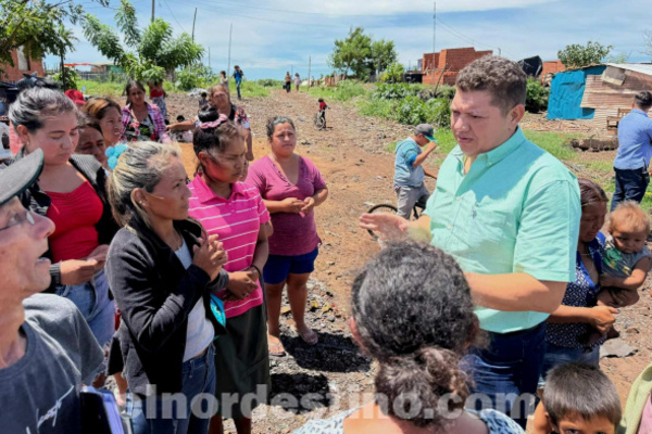 Durante visitas a la periferia de Pedro Juan Caballero, gobernador Juancho Acosta escuchó necesidades y anhelos de los vecinos - El Nordestino