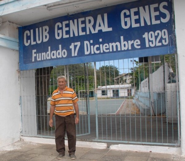 Histórico y anecdótico: Jugador de General Genes derribó avioneta en entretiempo de un partido