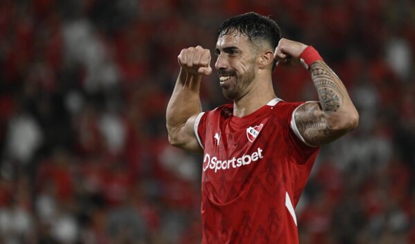 Versus / Gabriel Ávalos se luce con doblete ante el campeón del fútbol argentino