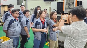 Más de 35 postulantes se registraron a la capacitación sobre matricería en Corea del Sur