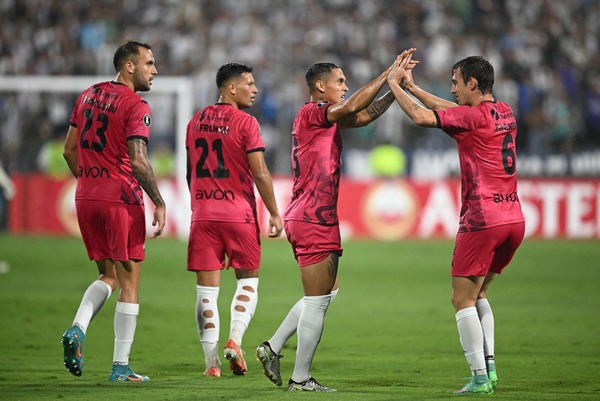 Nacional no pudo ante Alianza Lima y quedó fuera de la Libertadores - trece