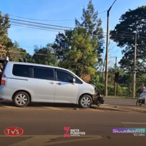 CHOQUE EN RUTA PY 1 DEJA UNA PERSONA HERIDA - TVS