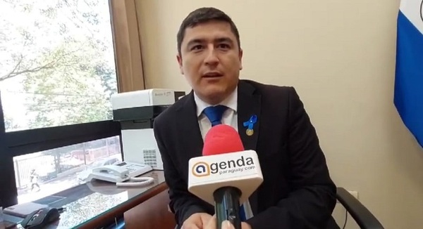Senador afirma que Fiscal General tiene mucho que responder sobre chats de «Lalo»