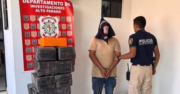 La Nación / Conductor fue detenido en Hernandarias con 273 kilos de marihuana