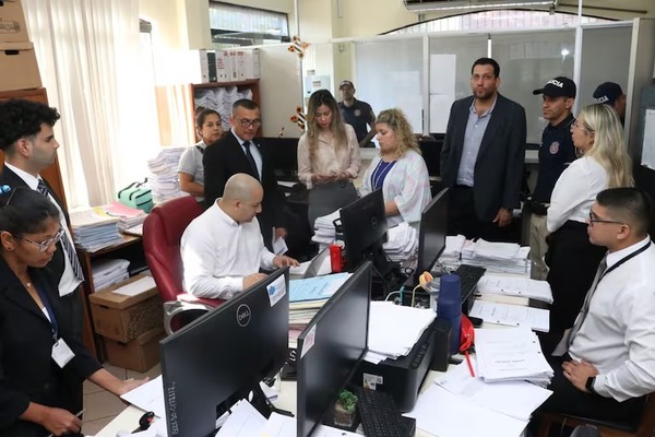 Colegio de abogados reprende a la CSJ por mafia de pagarés - Portal Digital Cáritas Universidad Católica