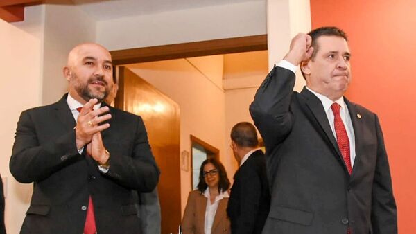 Honor Colorado sigue apoyando salida de Arévalo tras posible retiro de su renuncia