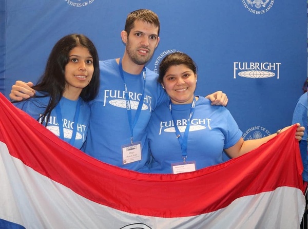 Profesionales paraguayos interesados en realizar maestrías doctorados y postdoctorados en EE. UU. a través de becas Fulbright - .::Agencia IP::.