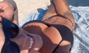 ¡Mamau! Paloma Ferreira muestra todos sus encantos en biquini